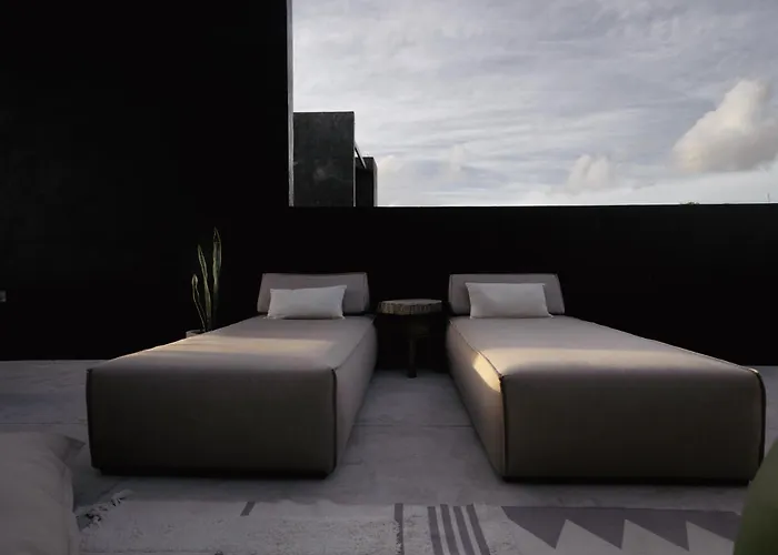 Design Luxury Villa, 3 Pools, Rooftop, Near *