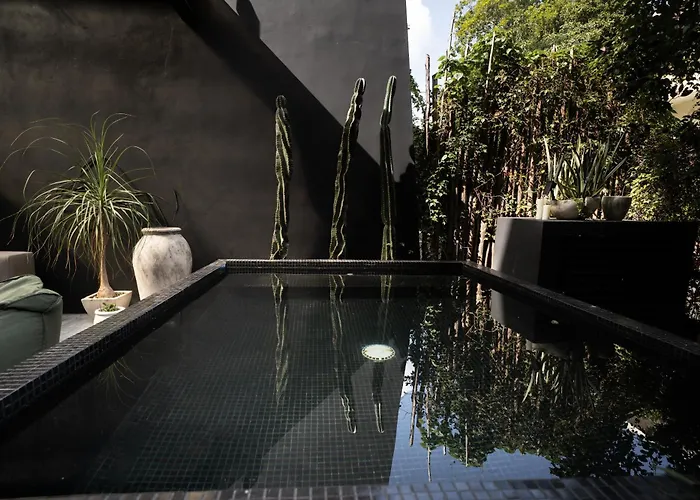 Design Luxury Villa, 3 Pools, Rooftop, Near